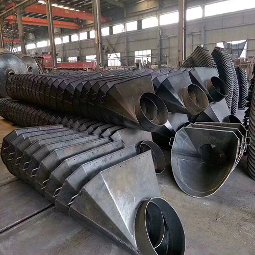 The structure and vulnerable components of the mixer truck